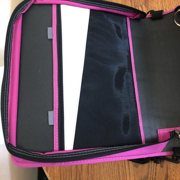 Five Star Mead 3” Ring Pink Zipper Binder w Strap - Picture 5 of 10
